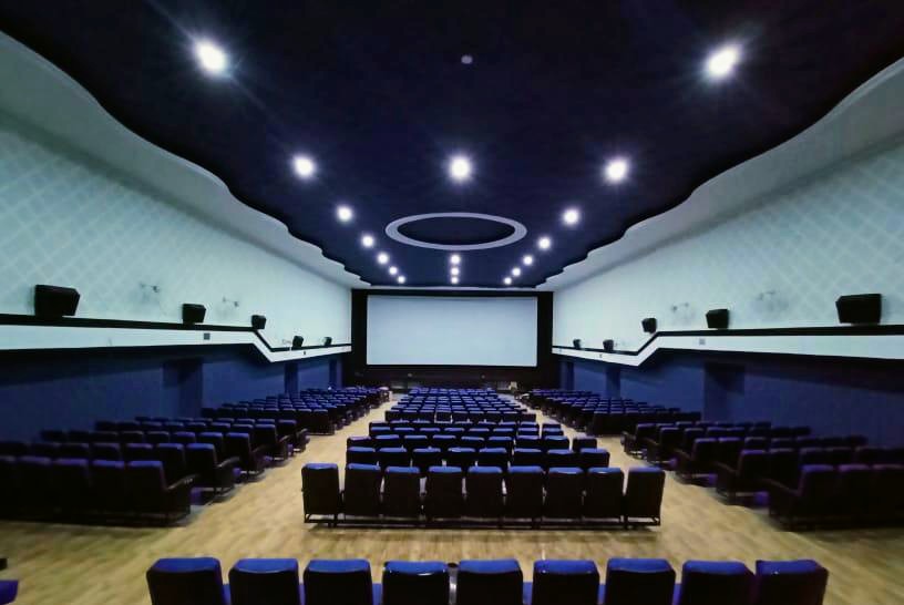 studio_scape's tweet photo. Cinema Project :
Queens Rathinavel Cinemas - Arupukottai, Tamilnadu, India.
7.1 Audio Solution equipped by @QSC Amplification and processor.
Designed and Integrated by @studio_scape
#Audio #Speakers #amplifier #Processor #Project #Cinemaaudio https://t.co/zfl8kQ3GxY