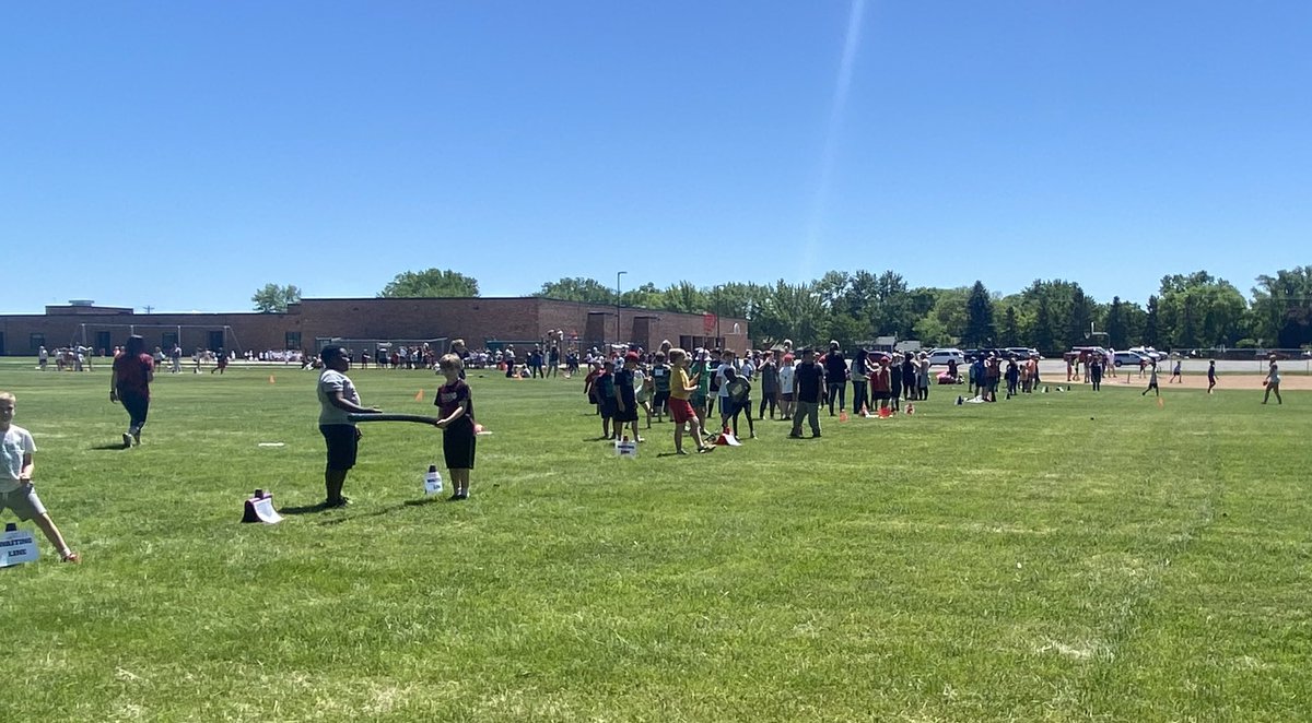 Activity Day <a href="/ParkerPumas/">Parker Elementary</a> was an all around GREAT day! Shout out to <a href="/MacaylaBraun_PE/">Macayla Braun</a> for all of your hard work in making this day happen and all of our amazing volunteers!!! #GoPumas🐾 <a href="/ISD728/">ISD 728</a>