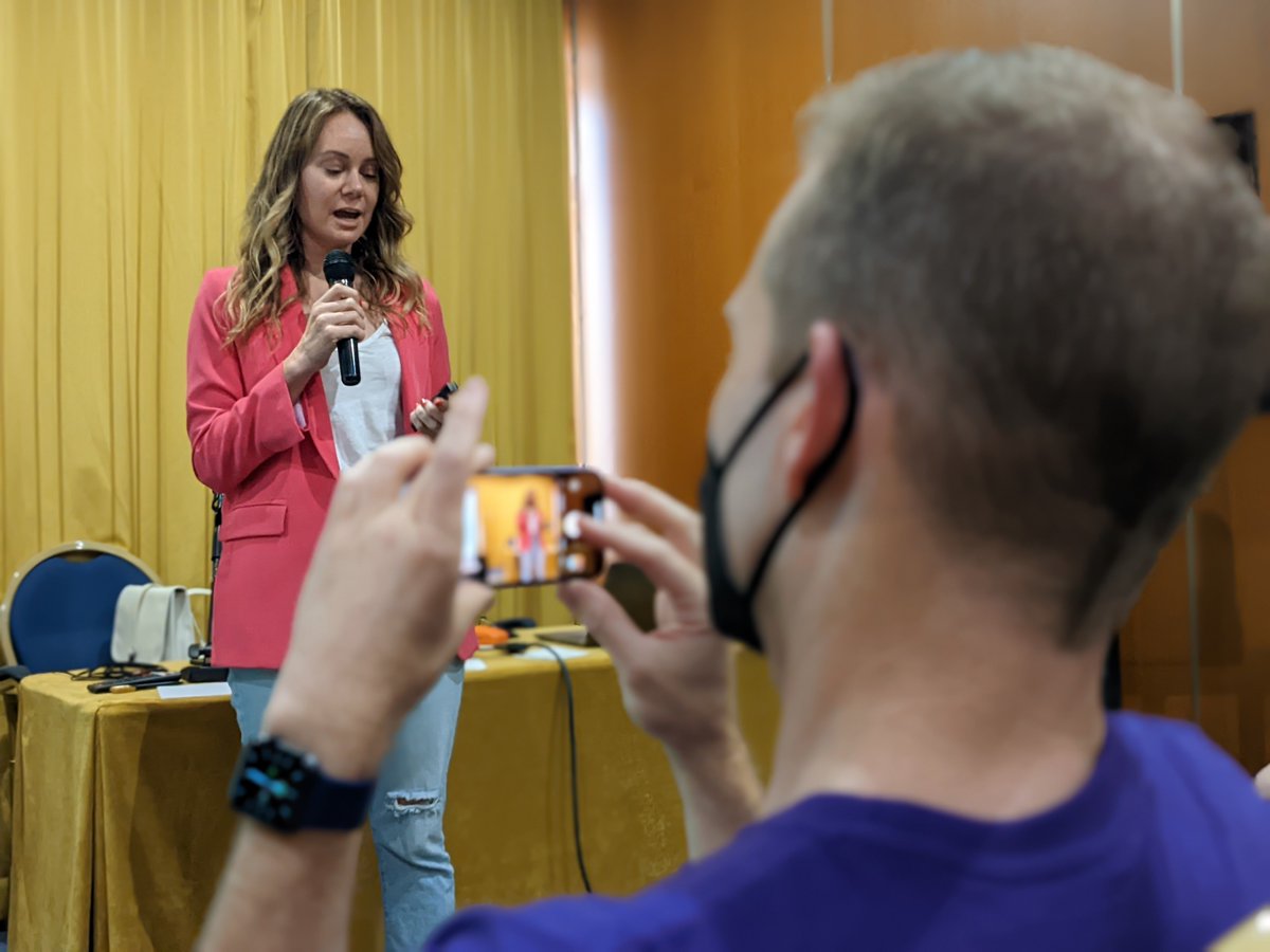pauloxnet's tweet photo. I'm participating in the talk "What do you want to be known for?" by Angela Parker @AngelaParkerFIT at the PyCon Italia 2022 conference 🐍

An interactive and engaging talk about our personal #values ​​our #decisions and our #legacy 💡

#PyConIT2022 🇮🇹 #PyCommunity 🫂 https://t.co/dlPt35kpw3