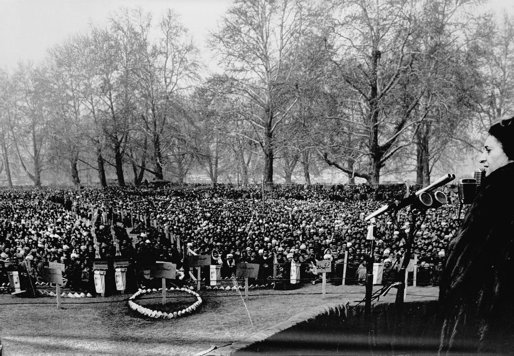 indianhistorypics on Twitter: "1971 :: PM Indira Gandhi Addressing