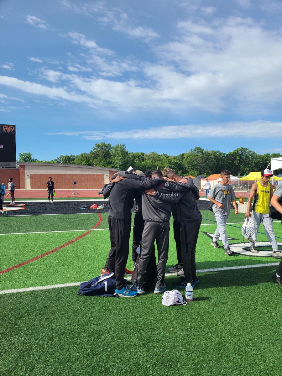 4x8 locked in!! #irunformybrothers