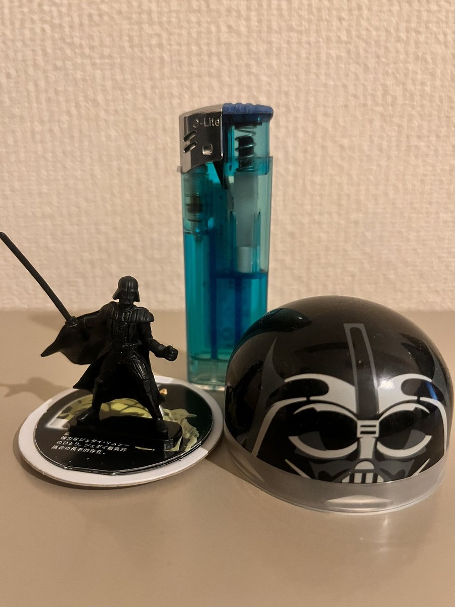 CIEL031165's tweet photo. 無謀な試みでコイツを塗装しようと思ったのですが、素材がSBSとやらで塗料が乗りません。

色々試してみます😅

#ダースベーダー　#フィギュア塗装 https://t.co/QdKK9frilW