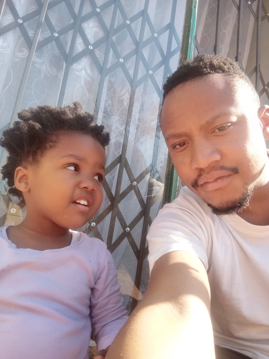 strictly_afrika's tweet photo. Being a dad is a big Flex🙋🏾‍♂️💪🏽
Bad hair day💇🏽‍♀️💇🏽‍♂️
Priceless moments🙏🏽👌🏾 https://t.co/6IkD5IsMKS
