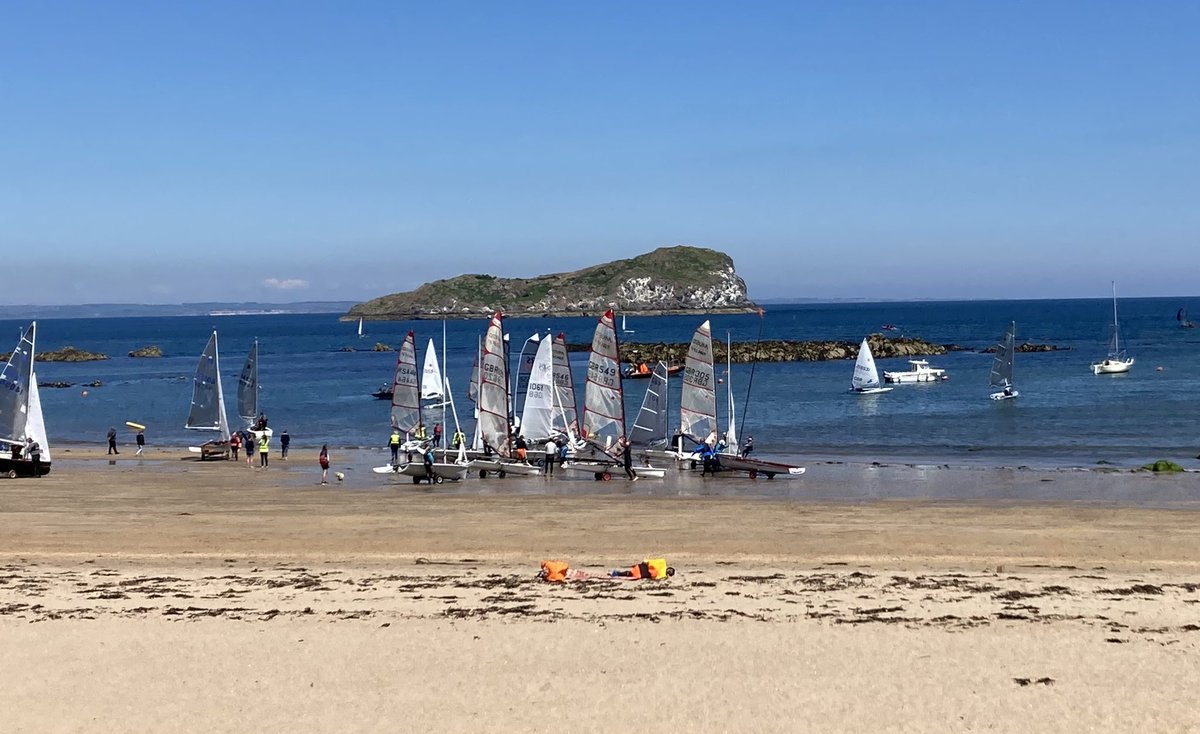 ELYC_NB's tweet photo. @RYAScotland @elcourier Great first day at @ELYC_NB regatta. Sunshine, flat sea and nice breeze👍 #NorthBerwick #EastLothian https://t.co/FonjkCUECm