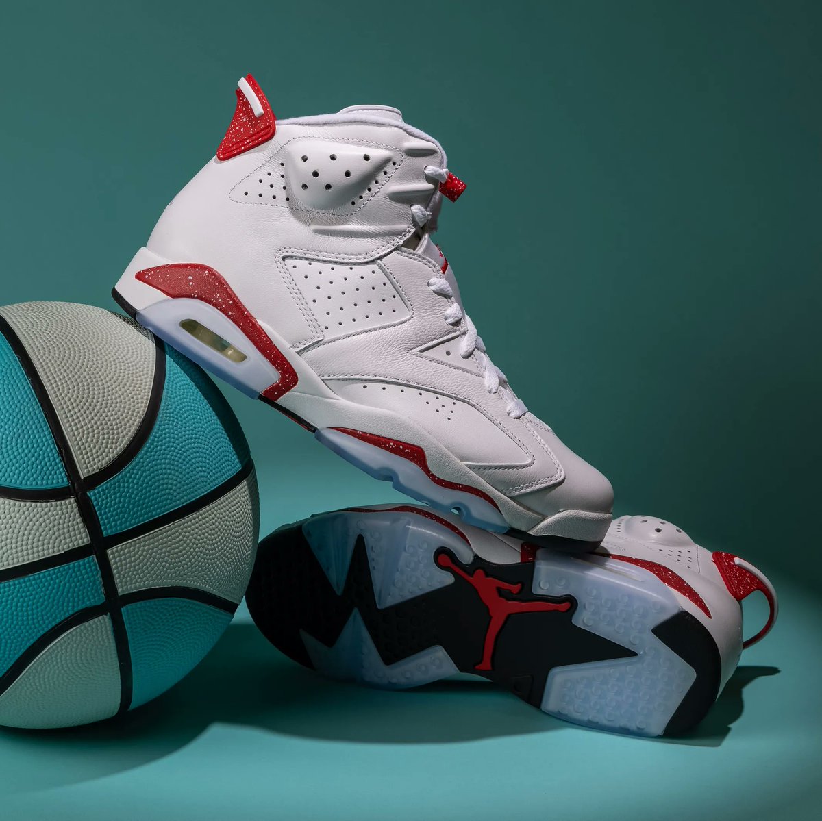 KicksFinder tweet media