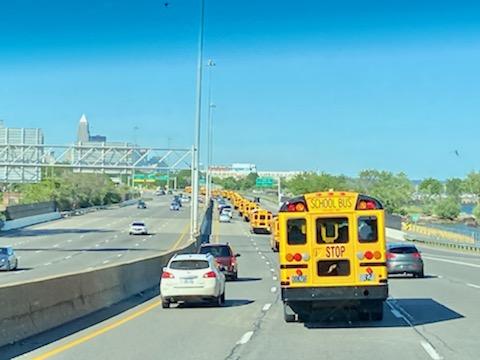 mentorschools's tweet image. What a sight!!! 16 buses... carrying 630 students... commencement 🎓 bound!!! Congratulations, Mentor High School Class of 2022! We are proud of you! #onceacard