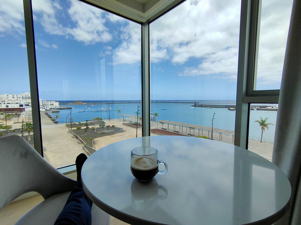 s_c0tty's tweet photo. Finally arrived in Lanzarote, all checked in now after some manic moments this morning. Cannot complain with this room view like ☀️👌🏻💯✈️ #view #whataview #Lanzarote https://t.co/laDQGcxYDI