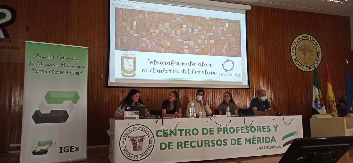 JavierCayetan19's tweet photo. Empezamos con las experiencias de aula con el uso de @geogebra en el Día GeoGebra de Extremadura https://t.co/psfAWfSkIr