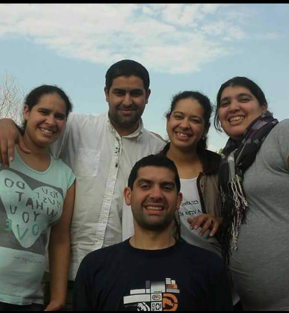 tikyacu's tweet photo. Mi mejor equipo ...#Equipode5 https://t.co/9Q8tglzZtA
