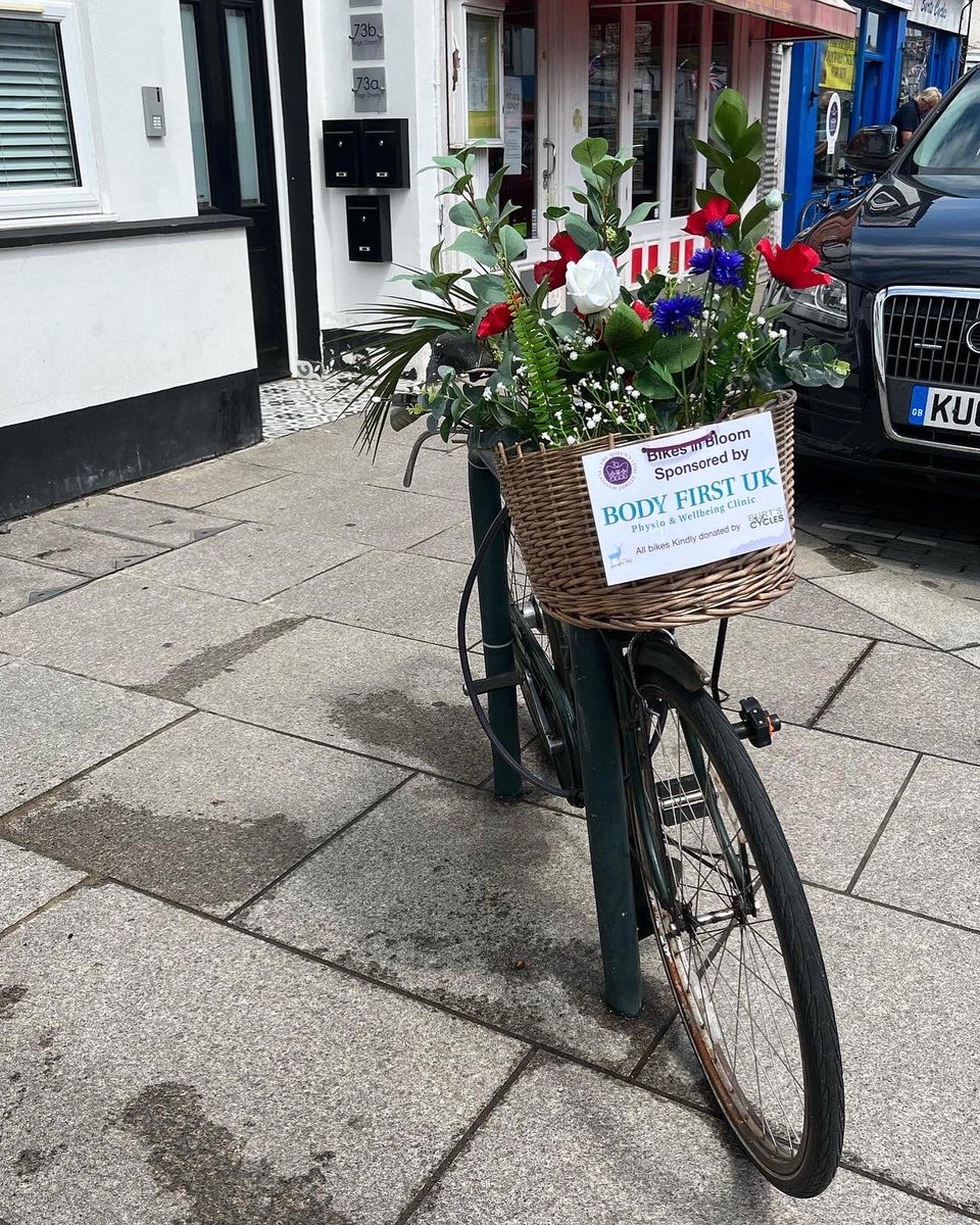 Happy Platinum Jubilee everyone! We have had fun decorating the window and supplying the bikes for bikes in bloom in Hampton Hill! @lovehamptonhillhh #community #hamptonhill #bikes #platinumjubilee #prophire #bikeshoplife