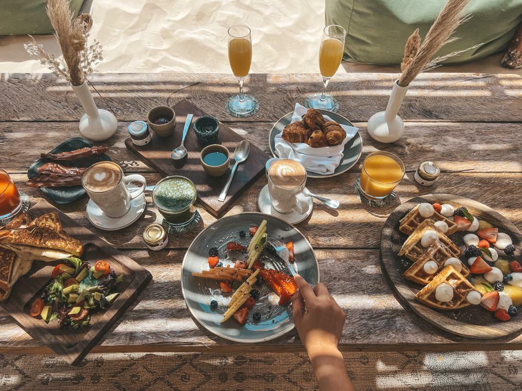 romarleybeach's tweet photo. Mornings are always yummy here.

RፀMARLEYBEACሐOUSE ፀ - Sun ☀️ ሐ -House 🏘

#RomarleyBeachHouse #PuertoMorelos #TheFivesOceanfront https://t.co/IJarw3RMQV