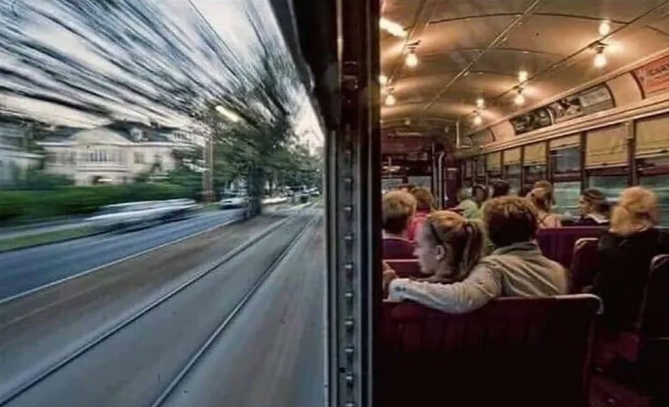 UniverCurious's tweet image. The theory of relativity is explained in one picture.