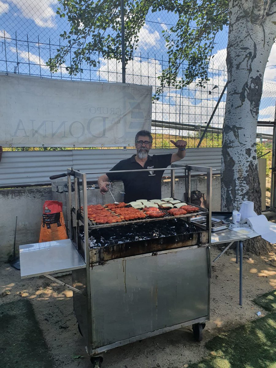 El Infantil C de <a href="/EscuelaTrival/">Escuela TrivalValderas</a> ha celebrado su bbq en el día de hoy. Qué bien se lo han pasado y han comido en el Kiosko del <a href="/trivalvalderas/">C.F TrivalValderas Alcorcón</a>