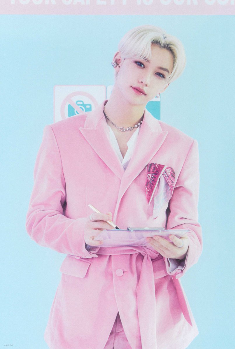 StrayKidsBrasil's tweet photo. 「 #FOTOS • 04.06.22 」
Imagens de Felix para o photobook da 2ND #LoveSTAY SKZ’S CHOCOLATE FACTORY 🥰 [2/4]

↝ cr. @/stepout__
@Stray_Kids #StrayKids  #스트레이키즈 https://t.co/kdxpfUrPtY