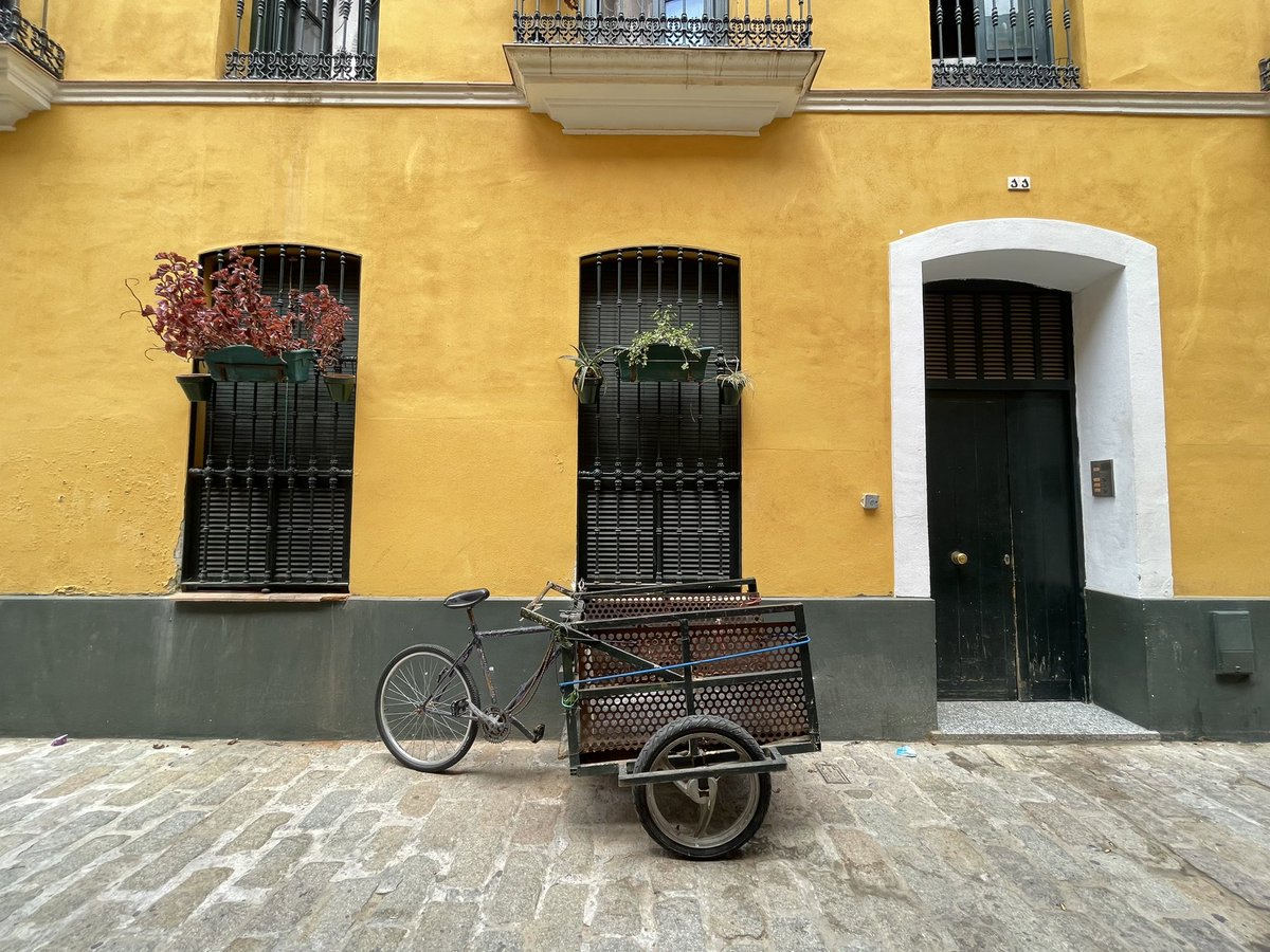 Esto es ser un #maker vía <a href="/SevillaMakers/">SevillaMakers</a>