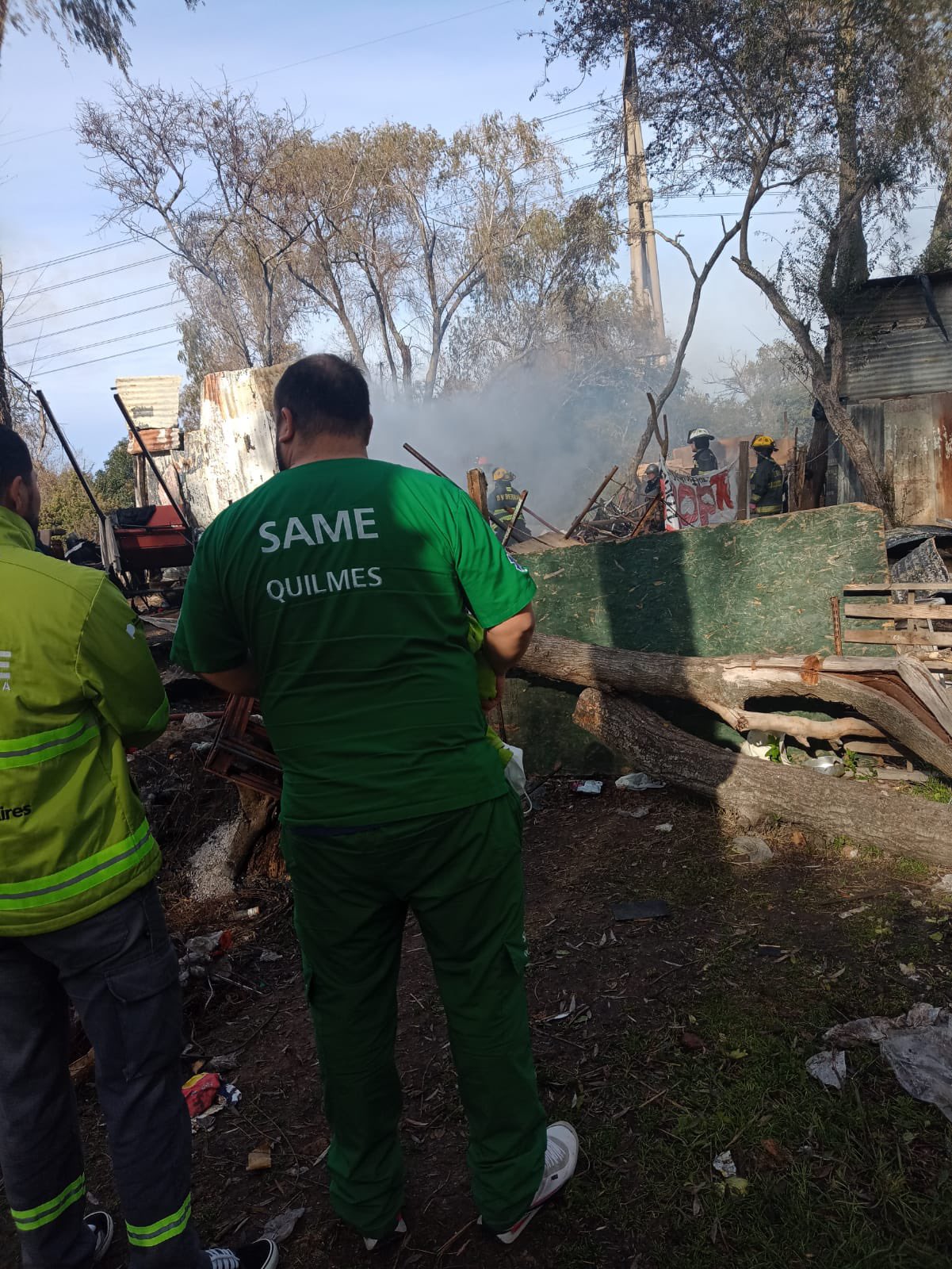 La Noticia de Quilmes ® on Twitter: "#Quilmes: 🛑 Tres personas fallecieron un incendio al quedar atrapadas en una vivienda de la calle Espora e/ y 297 la Ribera