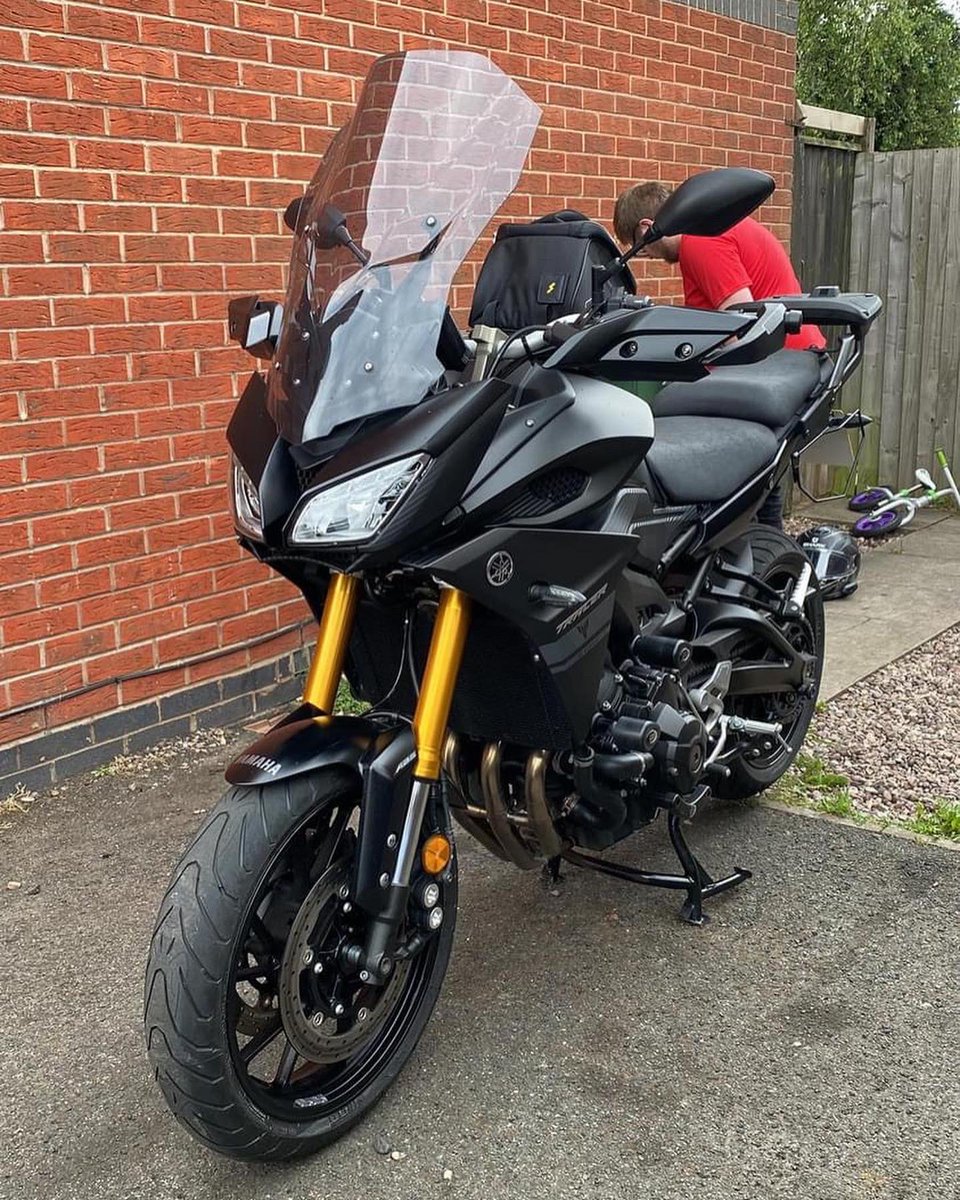 Ma77Moto's tweet photo. New bike day today. I’m well happy with my choice 🤩 #tracer900 #yamaha #biggirl https://t.co/AktS2IEjUt