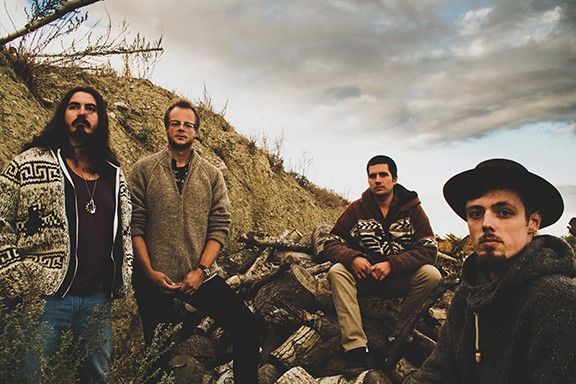 Calgary's <a href="/FlowshineMusic/">Flowshine</a> spoke to me about their single, "Give It A Go", and new album, You Goddess. Head to #CanadianBeats to find out all about the band via our mini-interview! canadianbeats.ca/2022/06/04/flo… <a href="/ThatEricAlper/">Eric Alper 🎧</a>