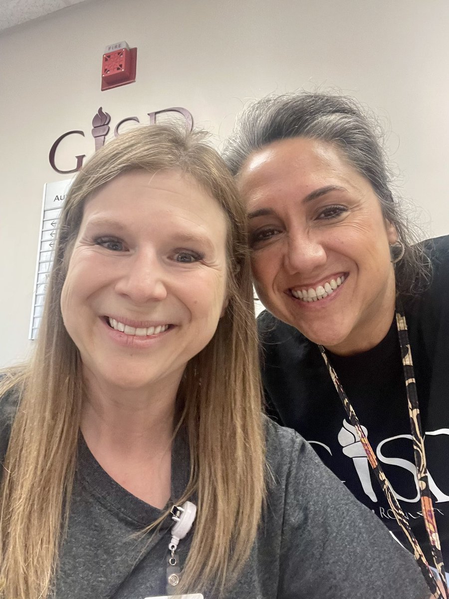 ShelleyGarrett2's tweet photo. Most organized, well-attended job fair I’ve ever seen! @sherese_nix @gisdnews @gisdnutrition @gisdsecurity @gisdbuses 🧡🧡🧡 https://t.co/pnJ7BUlxQc