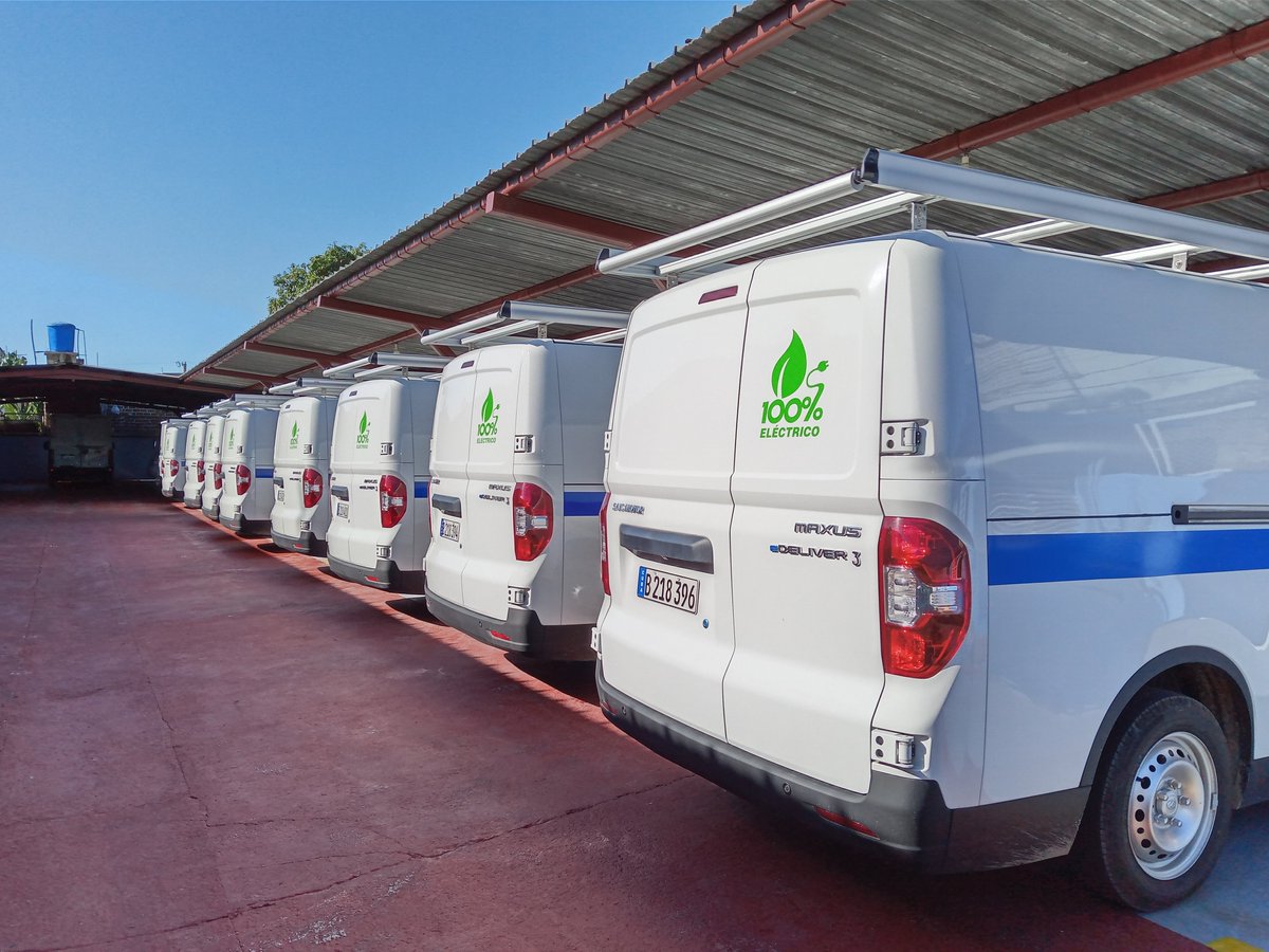 ETECSA ha demostrado su responsabilidad a favor del medio ambiente con la incorporación de los carros eléctricos en todo el país.#Holguín,#UnaSolaTierra.<a href="/HildaAriasP/">Hilda Arias ❤️🇨🇺</a> ,<a href="/DarquirisC/">Darquiris Sánchez Castro</a> ,@arnolis_reyes.