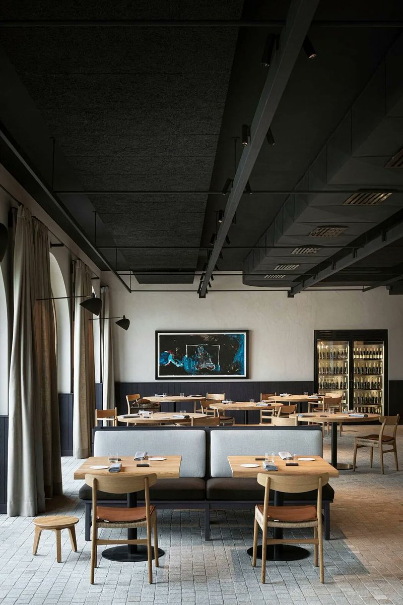 interiorsxdsign's tweet photo. Casa di Langa by GaS Studio – Goring &amp; Straja Studio #interiordesign #homedecor #homeinspo #interiors https://t.co/vInwnQQ1j7