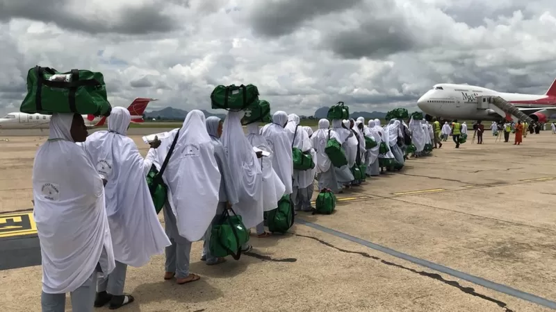 bbchausa's tweet photo. Mahajjatan Najeriya za su biya miliyan biyu da rabi kuɗin kujera

Ƙarin bayani: https://t.co/2OFVWwOI4g https://t.co/s6mhqOSdjm