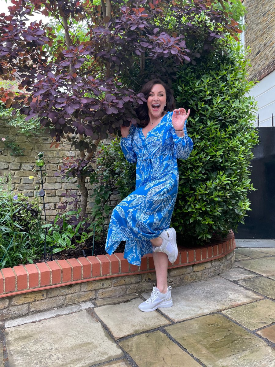 WallisFashion's tweet photo. Smiling our way through the 4-day weekend like shirleyballas 🥂 💙
Shop the dress by searching this code on our site 🔎 BYY01470-1
#foreverwallis #wallisfashion #wallisloves #style #springsummeredit #bankholiday #ootd https://t.co/PLXRE5LQp8
