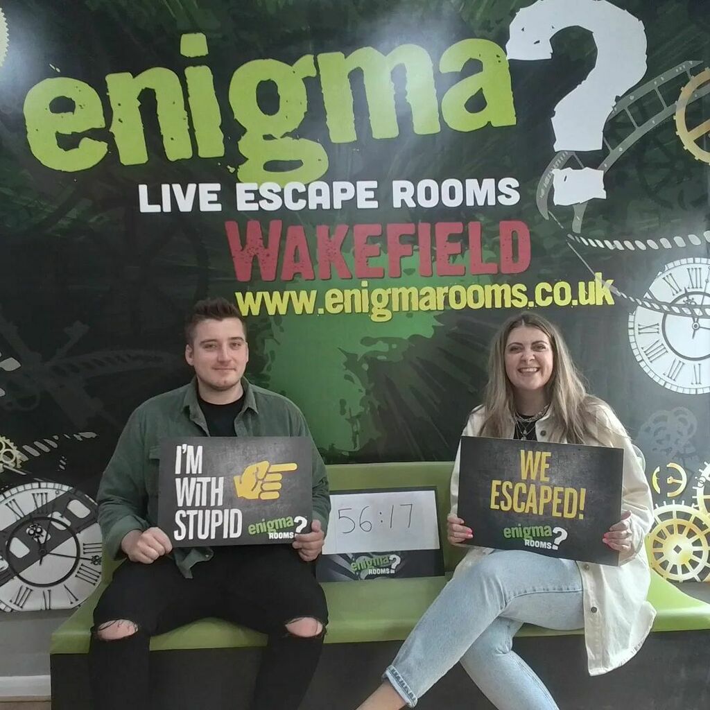 enigmaroomswake's tweet photo. Serial Killer Sam 🔪 returned a few minutes too late. This team escaped his motel room with minutes to spare. 🛎 #weescaped #murdermotel #csi https://t.co/UHODg1fmz4