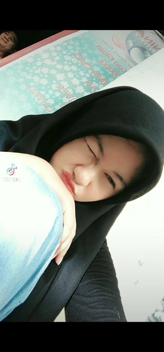 NTuruhi's tweet photo. Tidak mau bersaing perihal laki² tidak tau diri ! https://t.co/yIT566gNQN