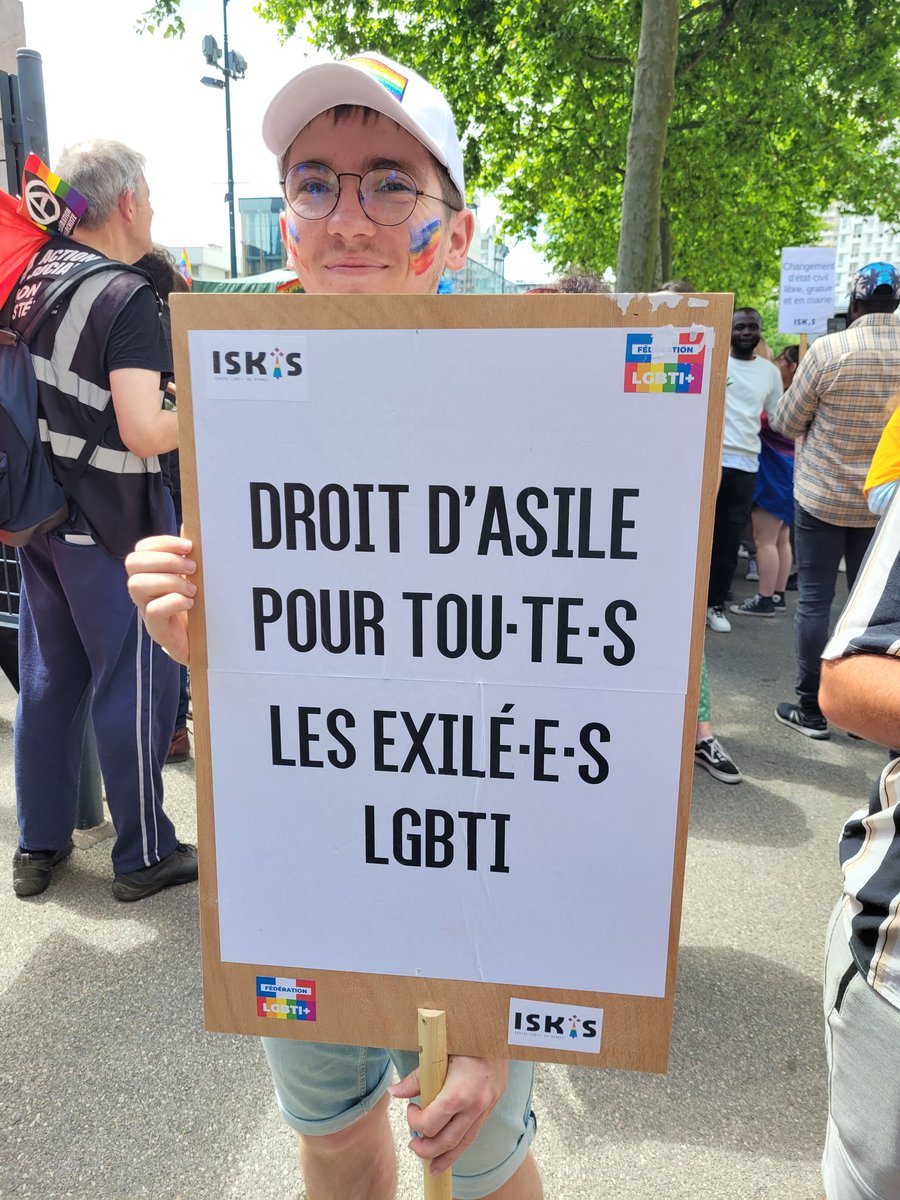 ValFaucheux's tweet photo. Reconnaître à toutes et tous dans notre diversité les mêmes droits nos et combattre toutes les discriminations. #LGBTQIA #homophobie #transphobie #solidariteMigrant #Handicap 🌈 https://t.co/dnt5pR0Lul