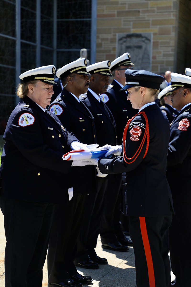 FireDeptPhoto's tweet photo. Firefighter Kevin Fitzpatrick Funeral https://t.co/kWmUf2gNrI