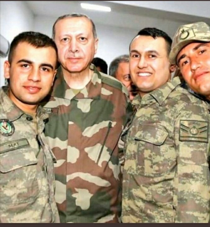 MUSYAFABOZCA's tweet photo. #UzmanCavusa3600Kadro Anadolunun fedekar,çilekeş Anaların nasırlı elleriyle  kerpiç evlerde büyüttüğü ,ellerine  kına yakıp vatana kurban olsun diye  gönderdikleri asrın akıncıları uzman çavuşlar 
🇹🇷3600 ek gösterge istiyor.
Sayın başkanımız
@RTErdogan 'dan müjde bekliyoruz.. https://t.co/6BccEXTLfU
