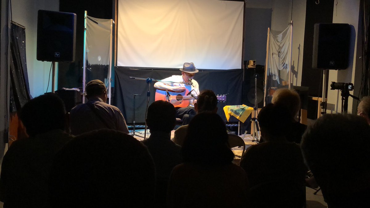 watarucafeinfo's tweet photo. 本日ワタルカフェ、金森幸介さんライブを無事終えることができました。
ずっと延期させていただいていたライブが漸く２年越しで開催でき安堵しています。
ありがとうございました。 https://t.co/qYTHRGLuer