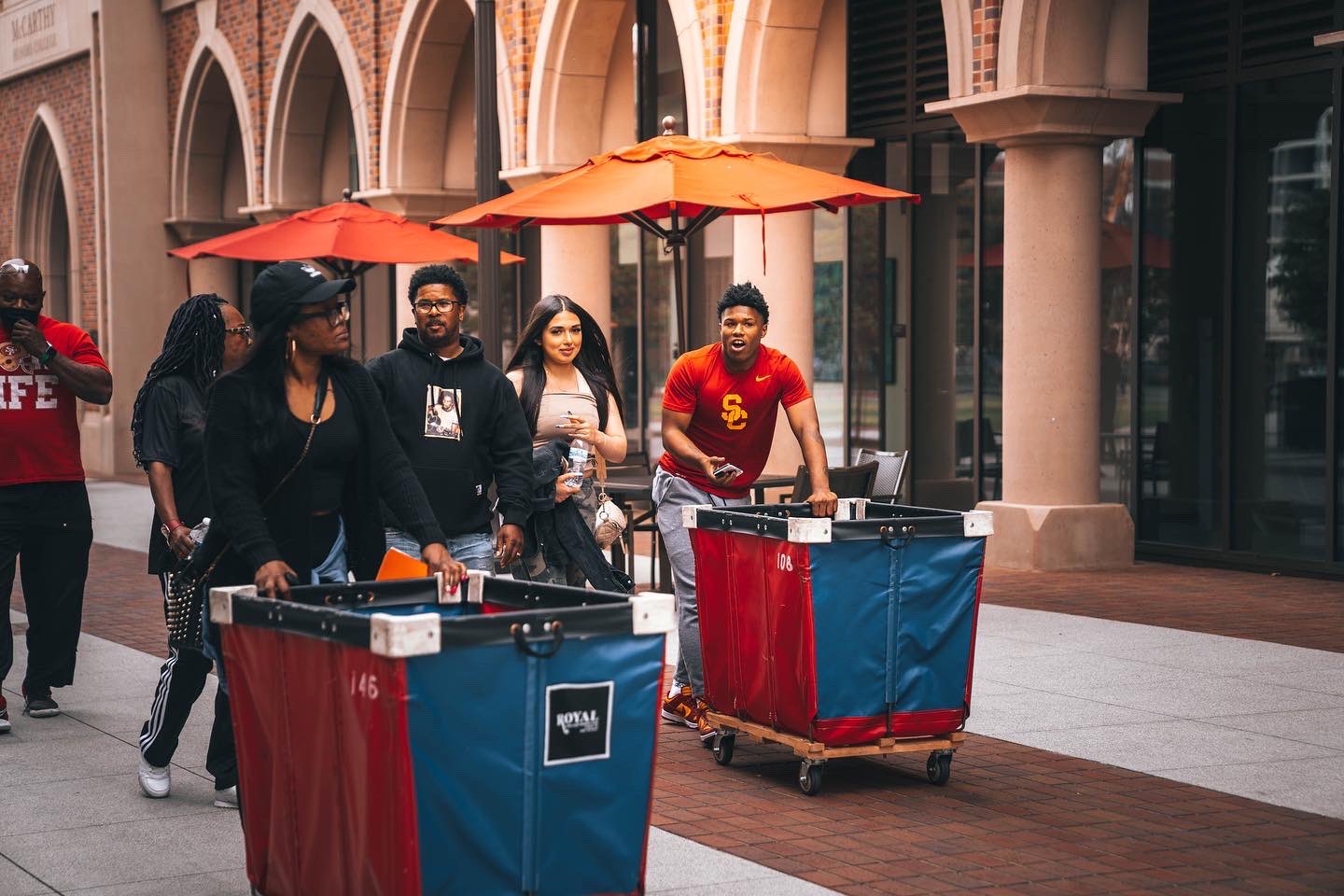 USC Football on Twitter "Freshman movein day📦 FightOn ️ https//t.co