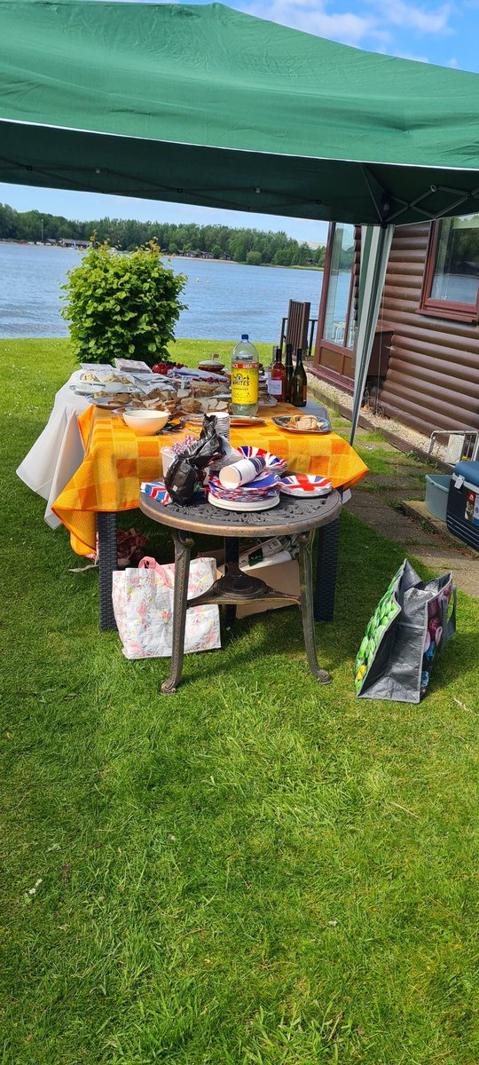 AmirCasey7's tweet photo. Our very own #JubileeStreetParty at #PineLakeResort https://t.co/SiNh3McJx1