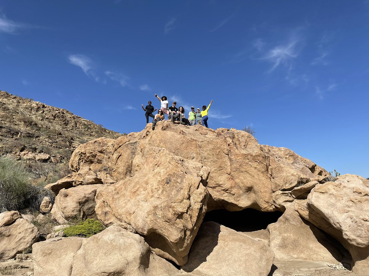 We are very proud of our new team 👏 A few days into the new field season and already smashed 2 days of phenology! We use this data to see food availability for baboons. Might as well count some plants whilst getting to know the Tsaobis area 🌿 👀 #plants #baboons #animalbehavior