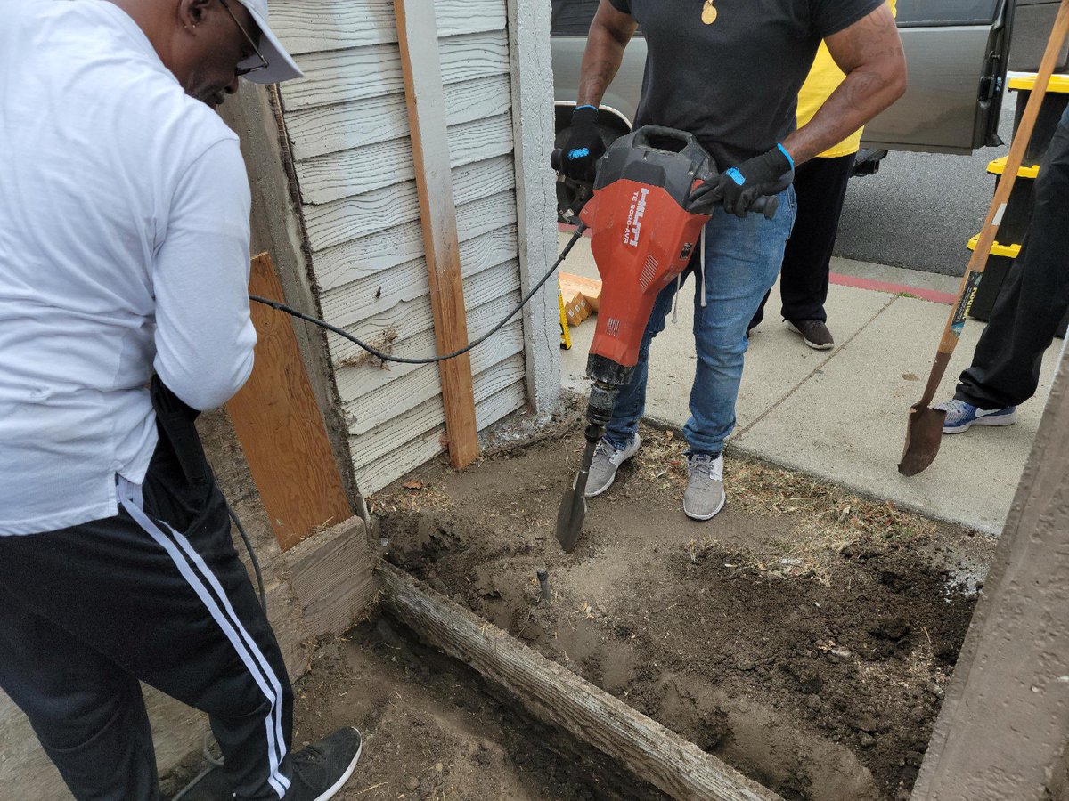 Compton Veterans tweet media