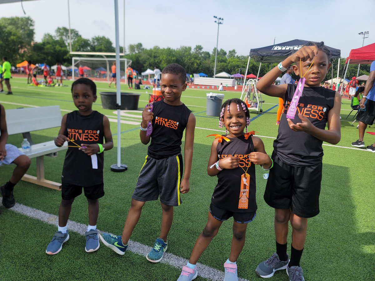 Coach_Mallam's tweet photo. We survived our 1st event today for the kids running the 50m Dash. Kids were excited and having fun. 
#keysforfitness  #coachgrind #coachup #MINDSET #motivation #sportstraining #personaltraining #trusttheprocess💯 #nevergiveup💪🏾 #determination #summertrack #loveandtrack https://t.co/xg0xvNICwb