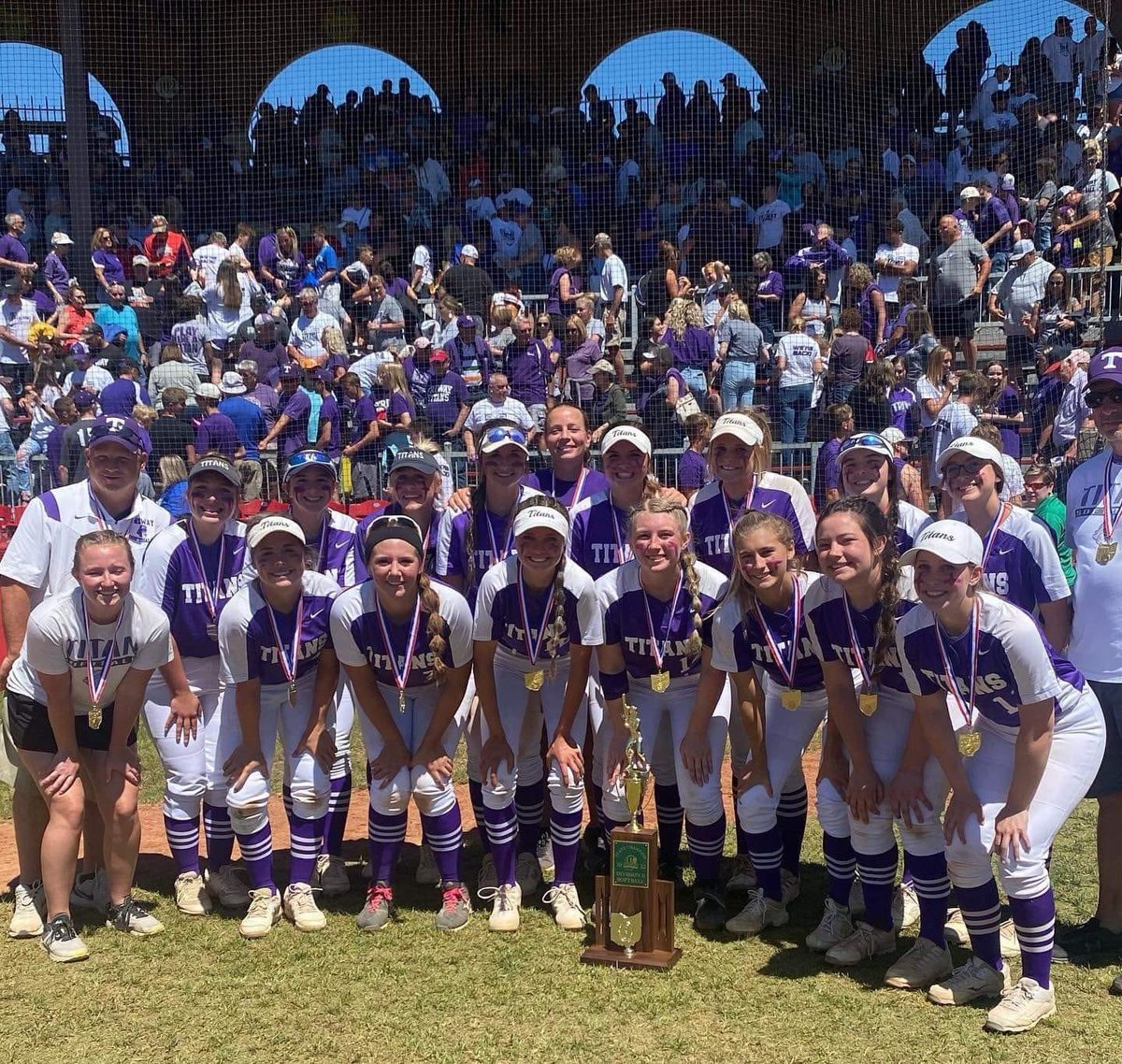 SoftballTriway's tweet photo. 💜 2022 Division II State Champions💜 https://t.co/HKUvSFjGYg