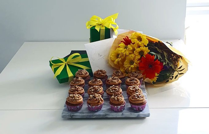 Happy birthday mummy ♡ https://t.co/pp2T7CVnb6