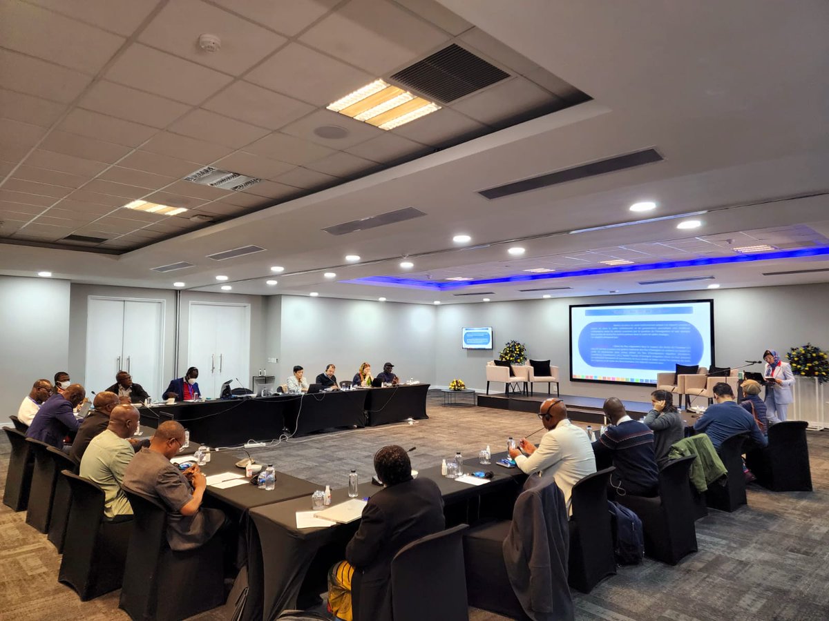 SarahBoukri's tweet photo. Clôture de l'atelier organisé sous l’égide de la Commission Économique pour l’Afrique de l'ONU et le Ministère de l’Intérieur de l’Afrique du Sud. 
Ce matin a eu lieu la réunion de coordination qui a réunit la CEA, les experts et les point focaux du programme. @ECA_OFFICIAL https://t.co/wYO3QYvsI6