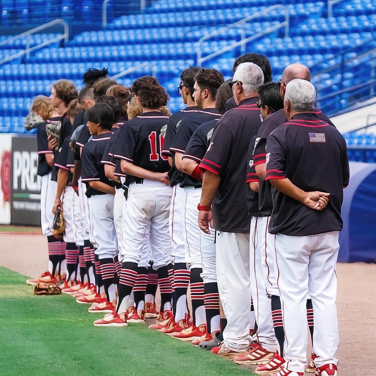 Blue_moon1144's tweet photo. 🇺🇸❤️⚾️💙

#respect #usa🇺🇸 #usabaseball #baseball #highschoolbaseball #baseballlove #baseballtraining #mlb #baseballlife⚾️ #majorleaguebaseball #baseball⚾️ #baseballlife #baseballism #baseballseason #milb https://t.co/RBhpxUixn1
