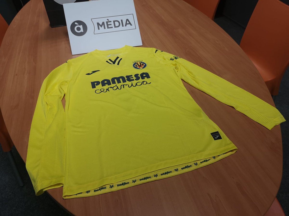 🏆El Trofeu #ElMillorÀPunt del <a href="/VillarrealCFval/">Villarreal CF Val</a> ha sigut per a <a href="/GerardMoreno9/">Gerard Moreno</a> i ho celebrem sortejant la seua samarreta

Participa:

1⃣Segueix el compte <a href="/apuntesports/">À Punt Esports</a>
2⃣Retuita aquesta publicació
3⃣Comenta aquest tuit amb l'etiqueta #SamarretaGerardÀPunt

apuntmedia.es/esports/futbol…