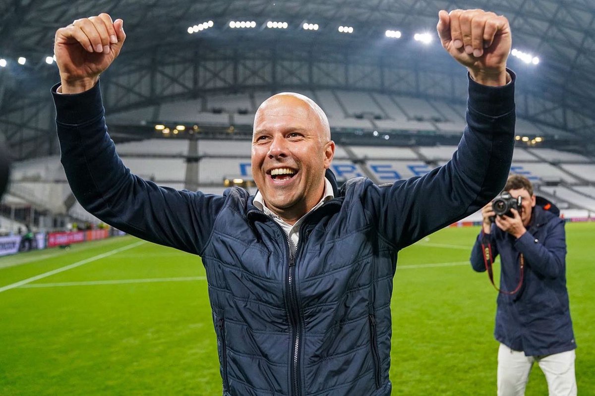 SaltySavageNL's tweet photo. Als je nog nooit door AZ bent ontslagen, omdat je een betere baan kreeg aangeboden, hoef je nooit meer te komen!
#Feyenoord #Rotterdam #ArneSlot #TROTS #DitIsPasHetBegin https://t.co/Gu014AiJu4