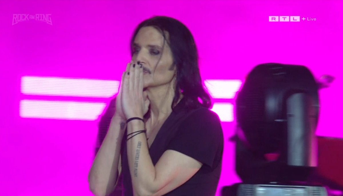 thefeelingslide's tweet photo. 😍😍😍 It was an amazing show! 🙏🔥💖💞🔥 #PLACEBO #RockAmRing #LiveStreaming #Placebo2022 https://t.co/52E0aLdHOF