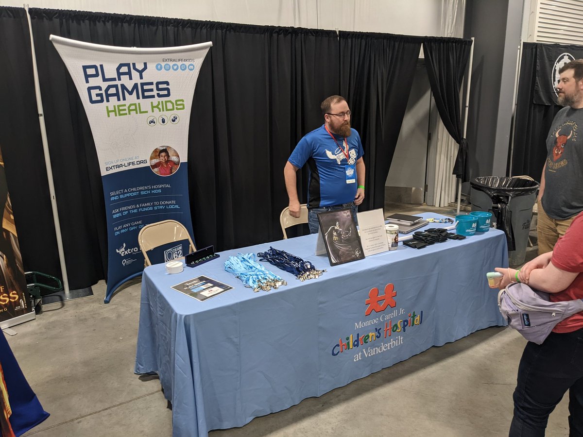 ExtraLifeD8N's tweet photo. Got to chat with the one-man fundraising machine @Astrobetic at Nashville Comicon!
It's always a blast talking strategy with participants from other cities. https://t.co/e1grjmjMWe