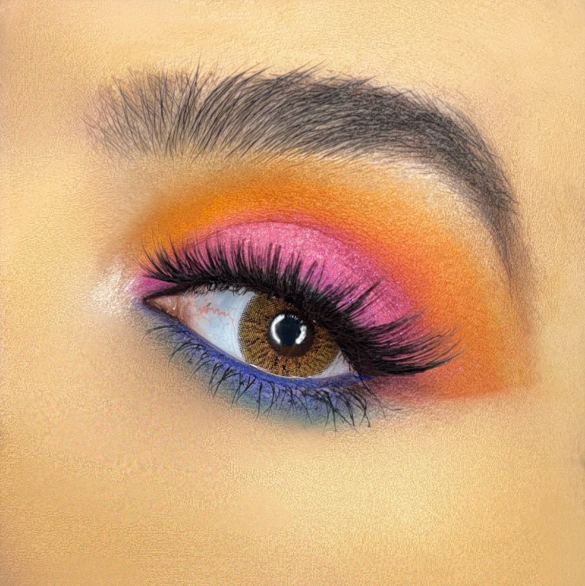 ArfahRazzak's tweet photo. Colours > Neutrals 😅🥰
@MorpheBrushes
@ABHcosmetics
#Neutrals #colour #makeup #makeuplooks #creativelooks #india #ContentCreator #colorful #eyemakeup #abh #morphe #morphebabe #abhbrows #anastasiabeverlyhills https://t.co/msCWP07iiR