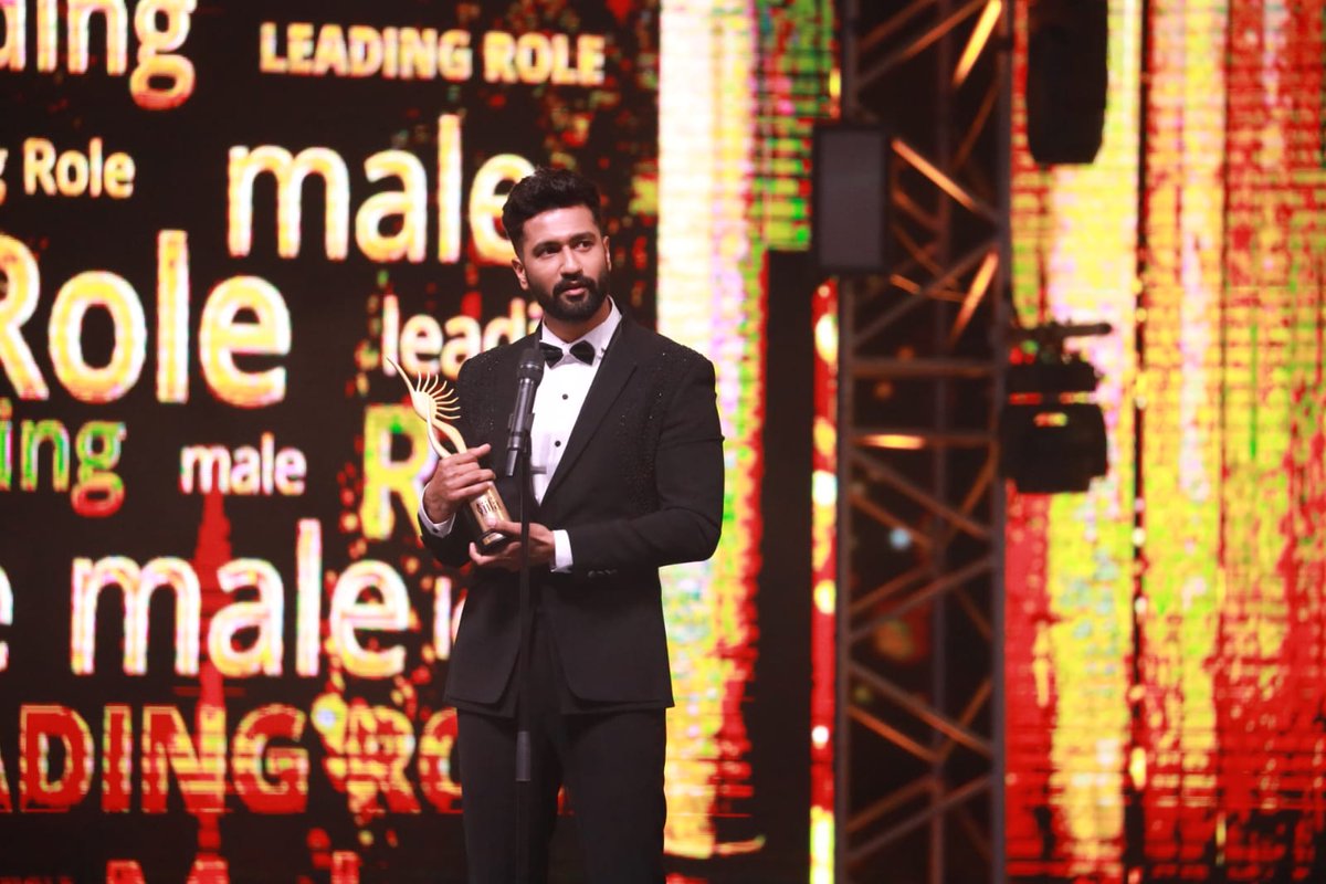 IIFA's tweet photo. #VickyKaushal's performance in Sardar Udham was truly a remarkable one. 
Congratulations on receiving the IIFA Award for Performance for a Lead Role Male.

#IIFA2022 #YasIsland #InAbuDhabi #NEXA #CreateInspire #Sportsbuzz #EtihadArena #RajshreeElaichi #Josh #Dailyhunt #ColorsTv https://t.co/op4CI1dIUk