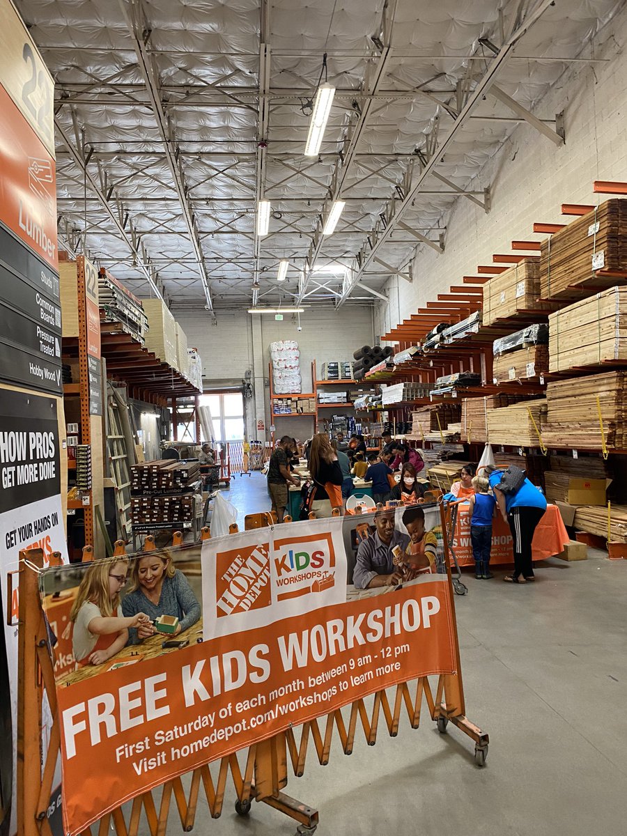 LucindaSweetBee's tweet photo. Kids workshop today.  We had a great turnout! Store 6637 @GabrielBruns8 @hemet_6637 https://t.co/hKwcNdOi68