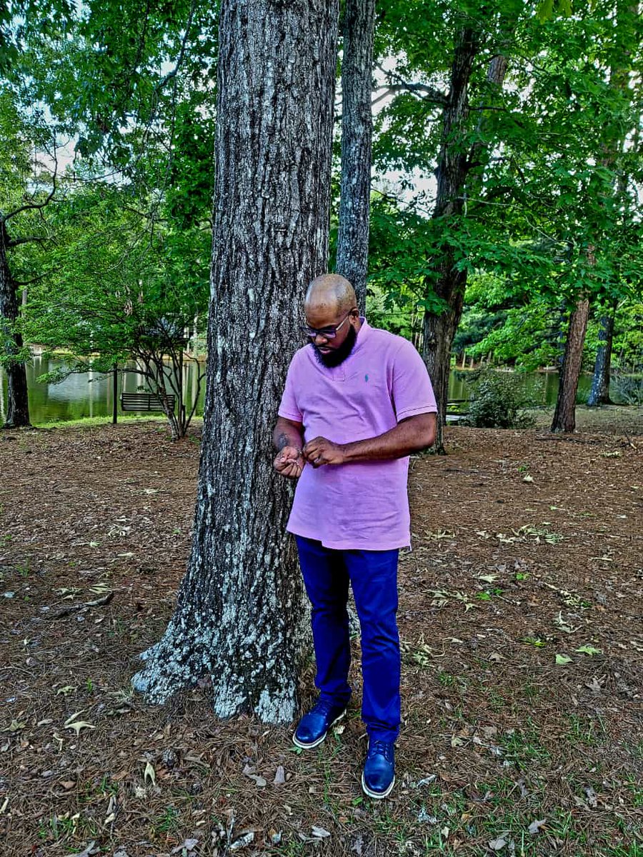 eboy_117's tweet photo. City boy in the country..#305 https://t.co/TDRitTD7zz